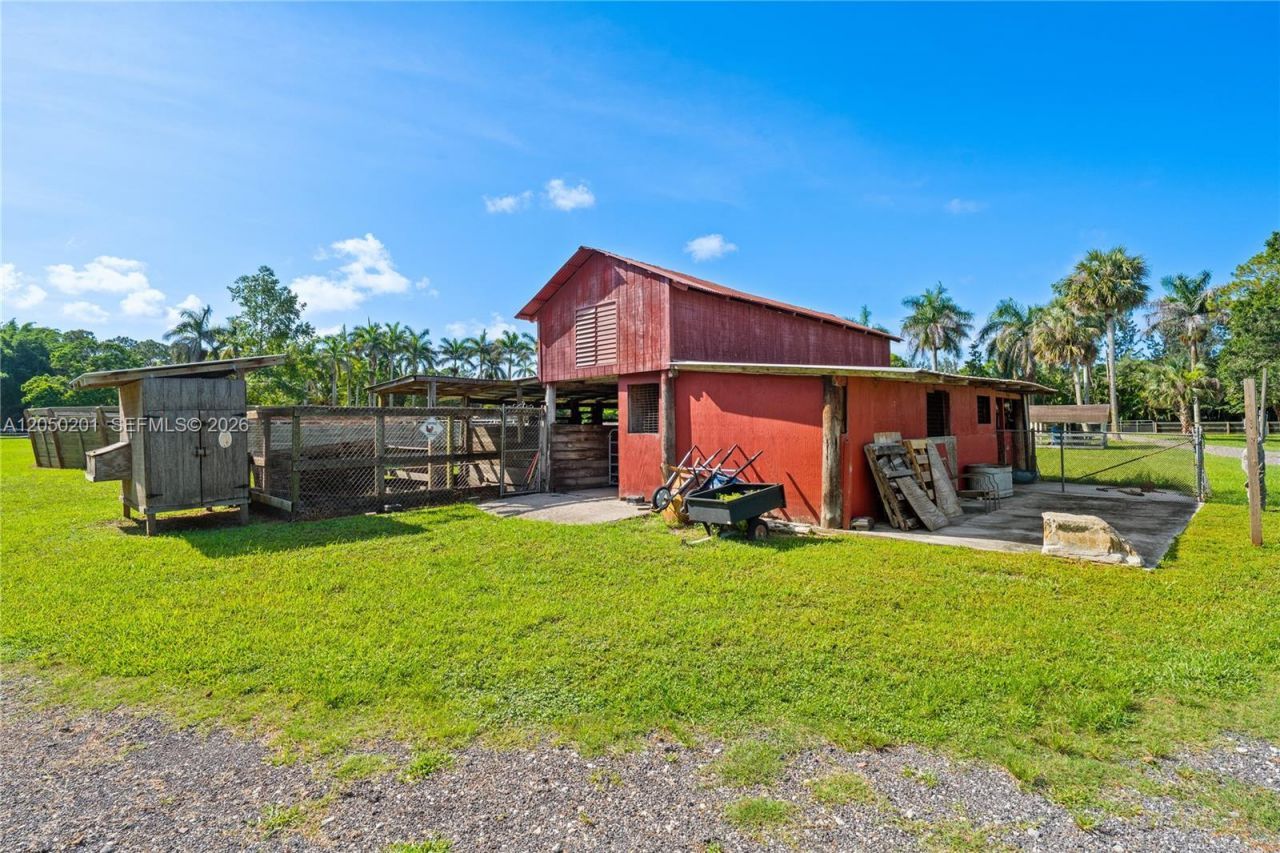 1068 D Rd , Loxahatchee, FL 33470 Photo