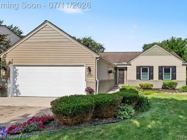 24404 Jamestowne Road Road N, Novi, MI 48375