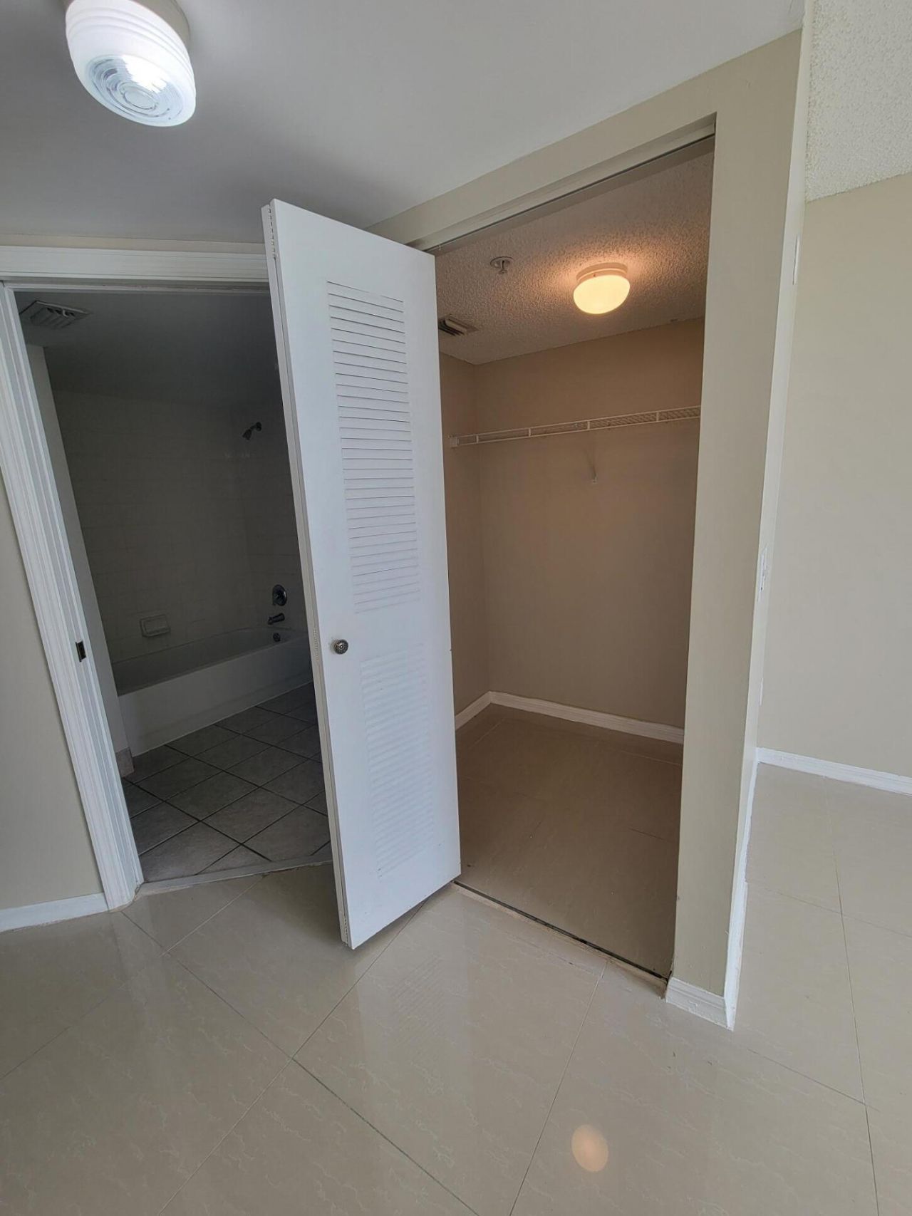 1400 Crestwood Court S, Unit 1402, Royal Palm Beach, FL 33411 Photo