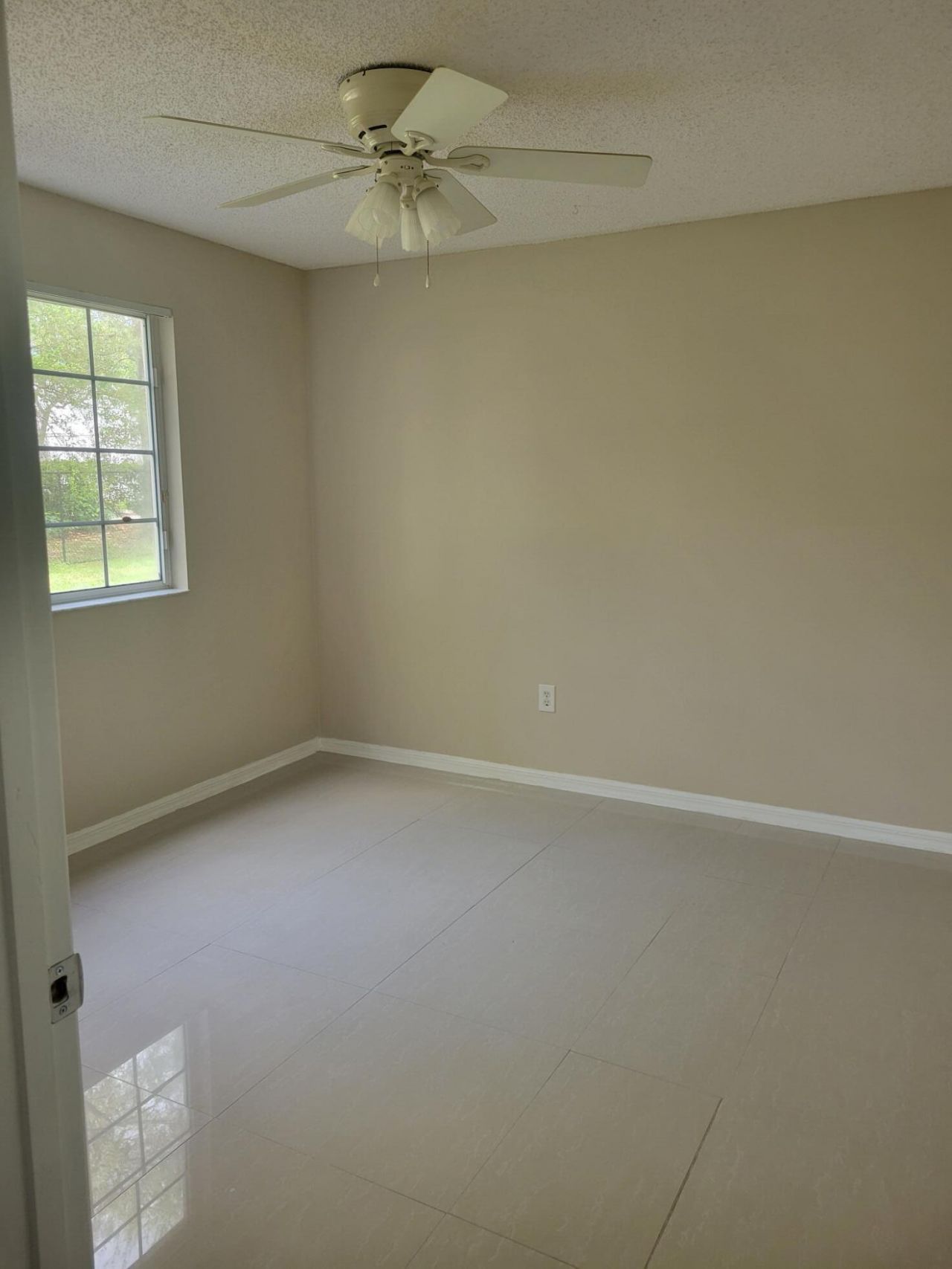 1400 Crestwood Court S, Unit 1402, Royal Palm Beach, FL 33411 Photo