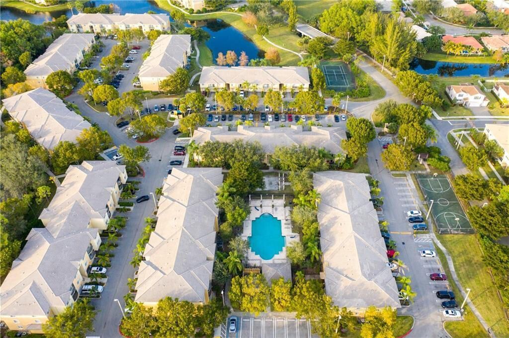 1400 Crestwood Court S, Unit 1402, Royal Palm Beach, FL 33411 Photo