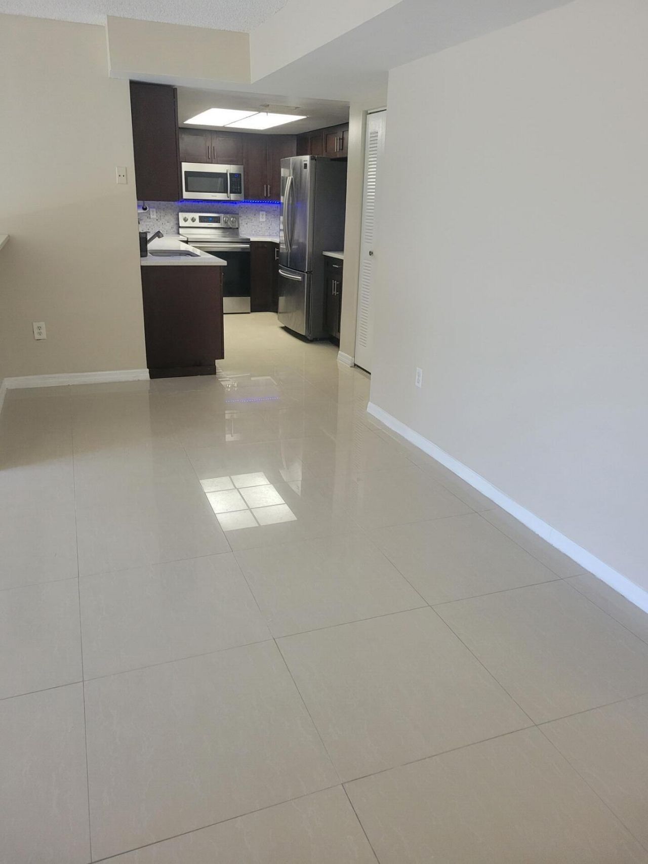 1400 Crestwood Court S, Unit 1402, Royal Palm Beach, FL 33411 Photo