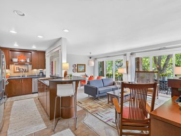 6421 Colony Way, Unit 2D, Edina, MN 55435