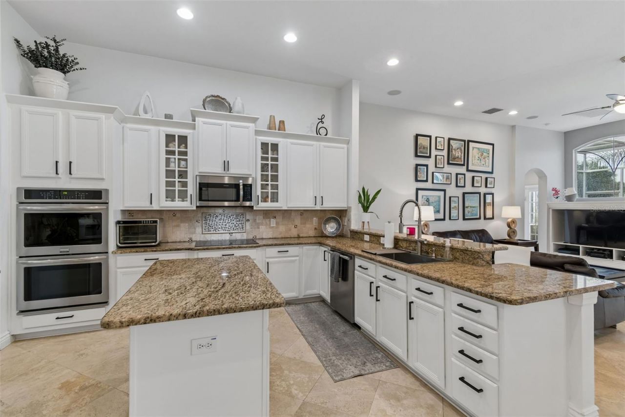 5303 Clouds Peak Drive, Lutz, FL 33558 Photo