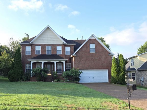 3807 Masters Dr, Smyrna, TN 37167