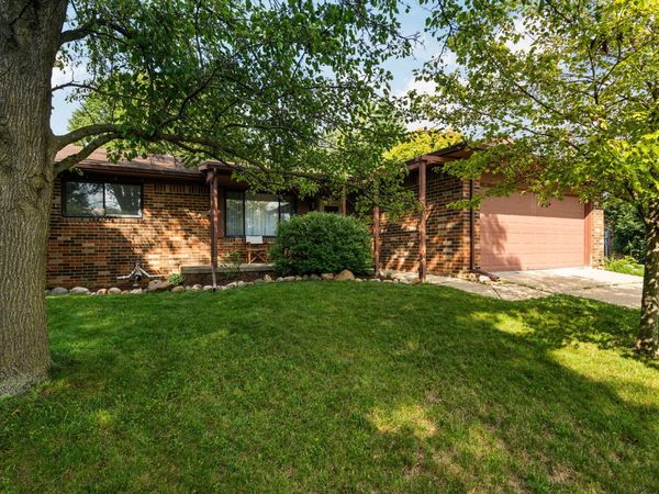 419 Glenbrook Court, Saline, MI 48176
