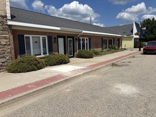 1159 E Wilcox Avenue, White Cloud, MI 49349