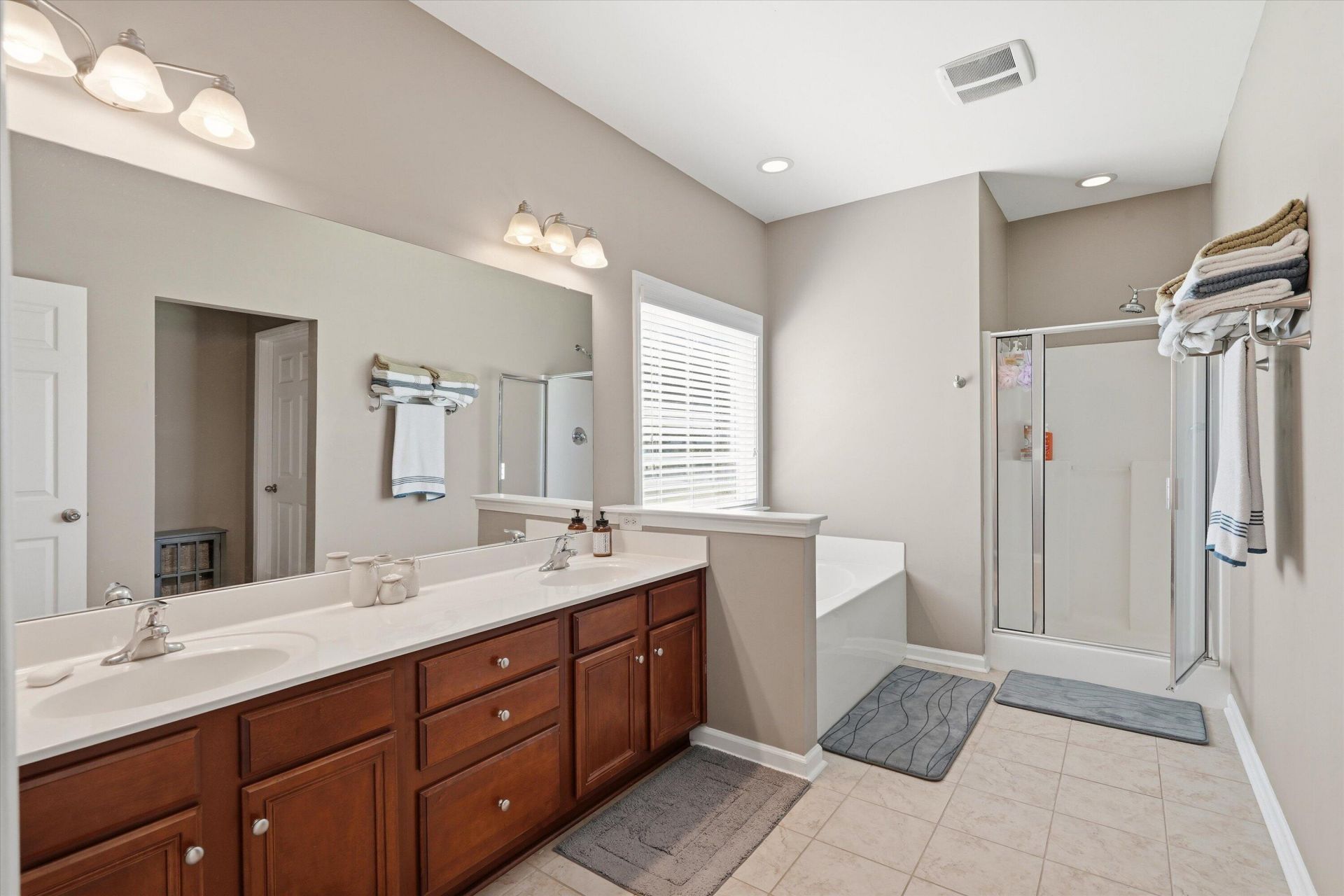 8560 Sentry Circle Photo 14
