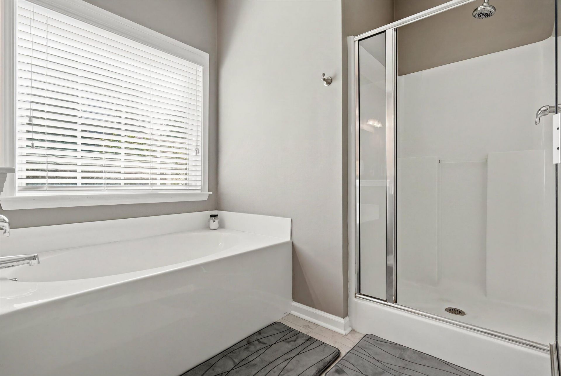 8560 Sentry Circle Photo 15