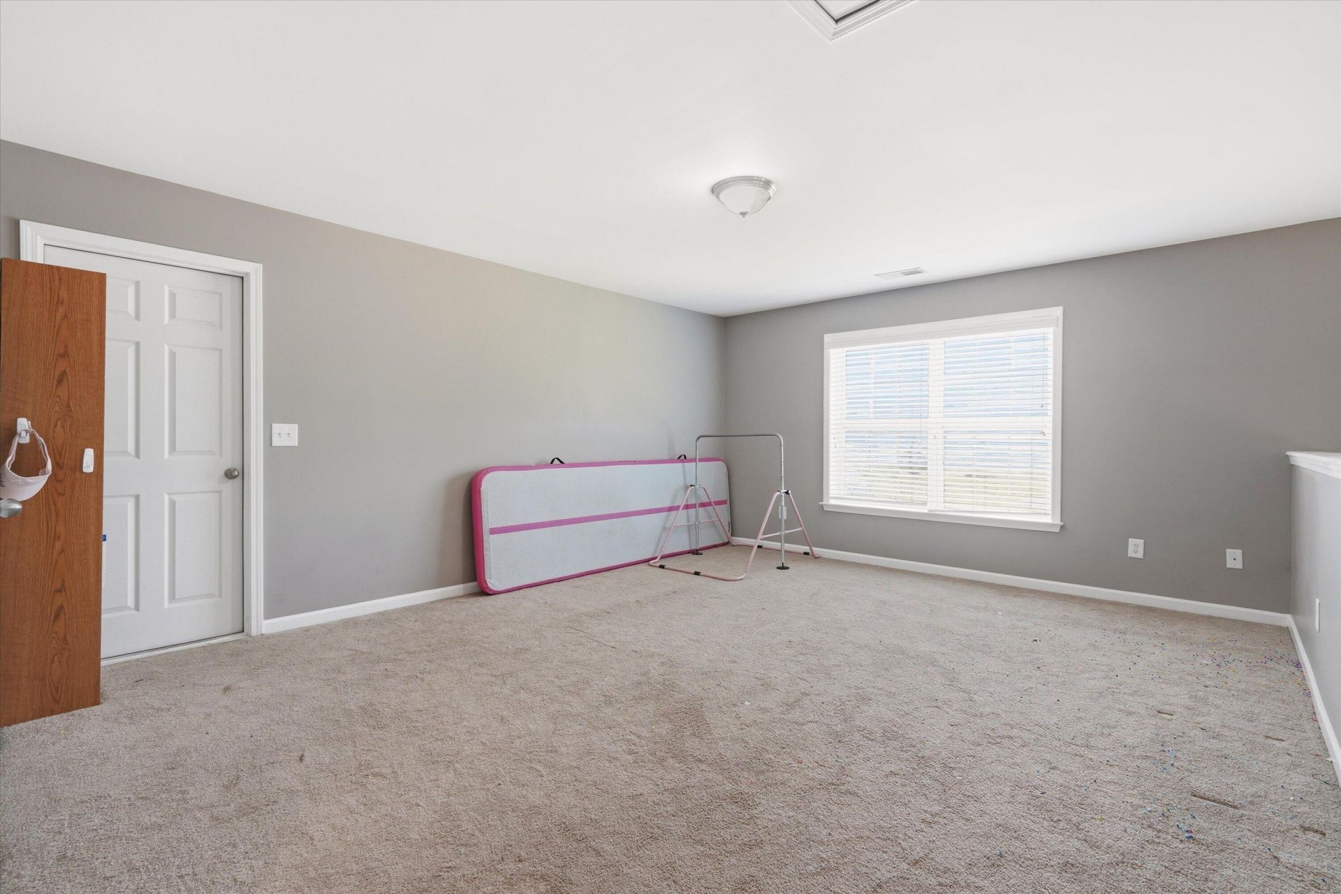 8560 Sentry Circle Photo 24