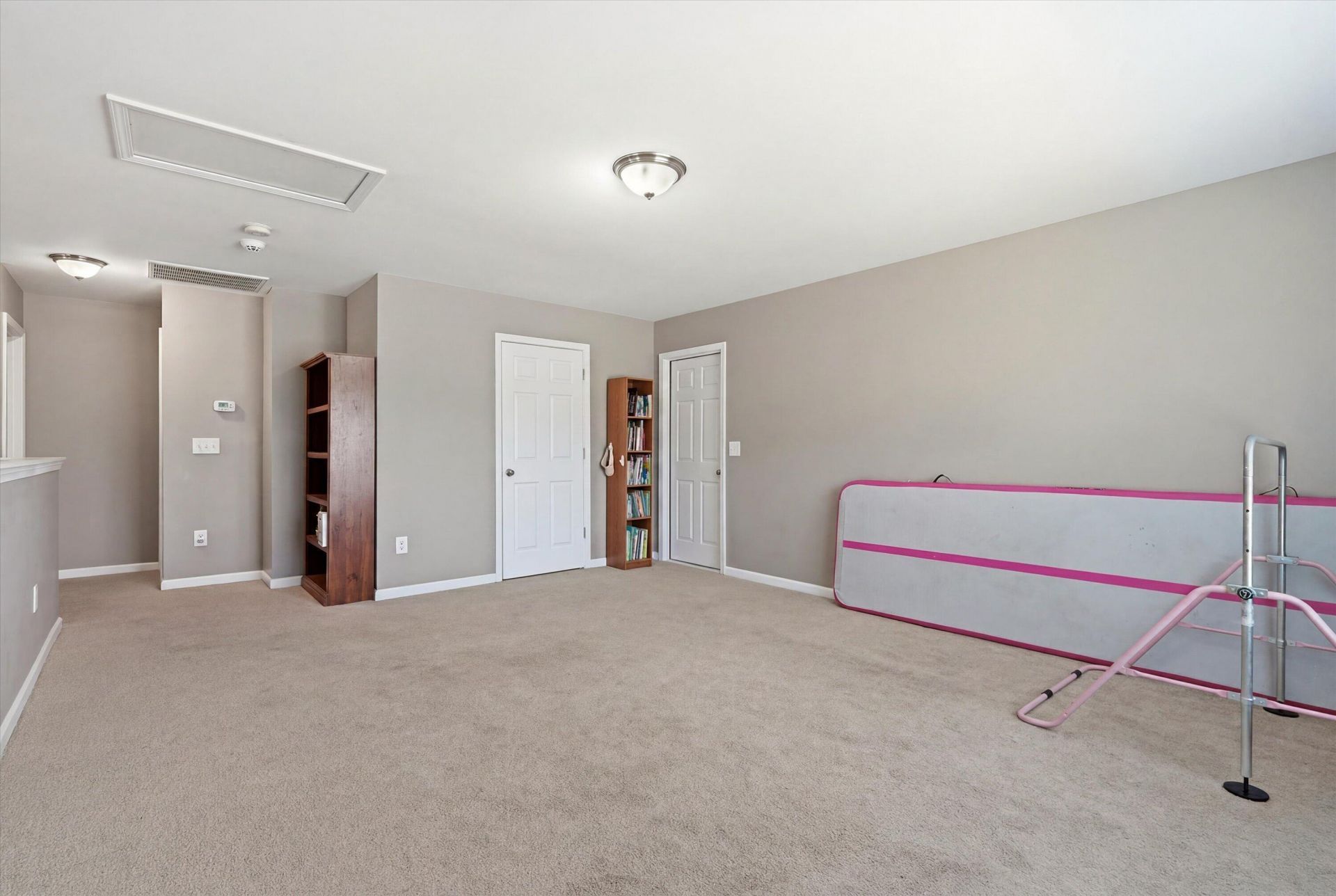 8560 Sentry Circle Photo 25
