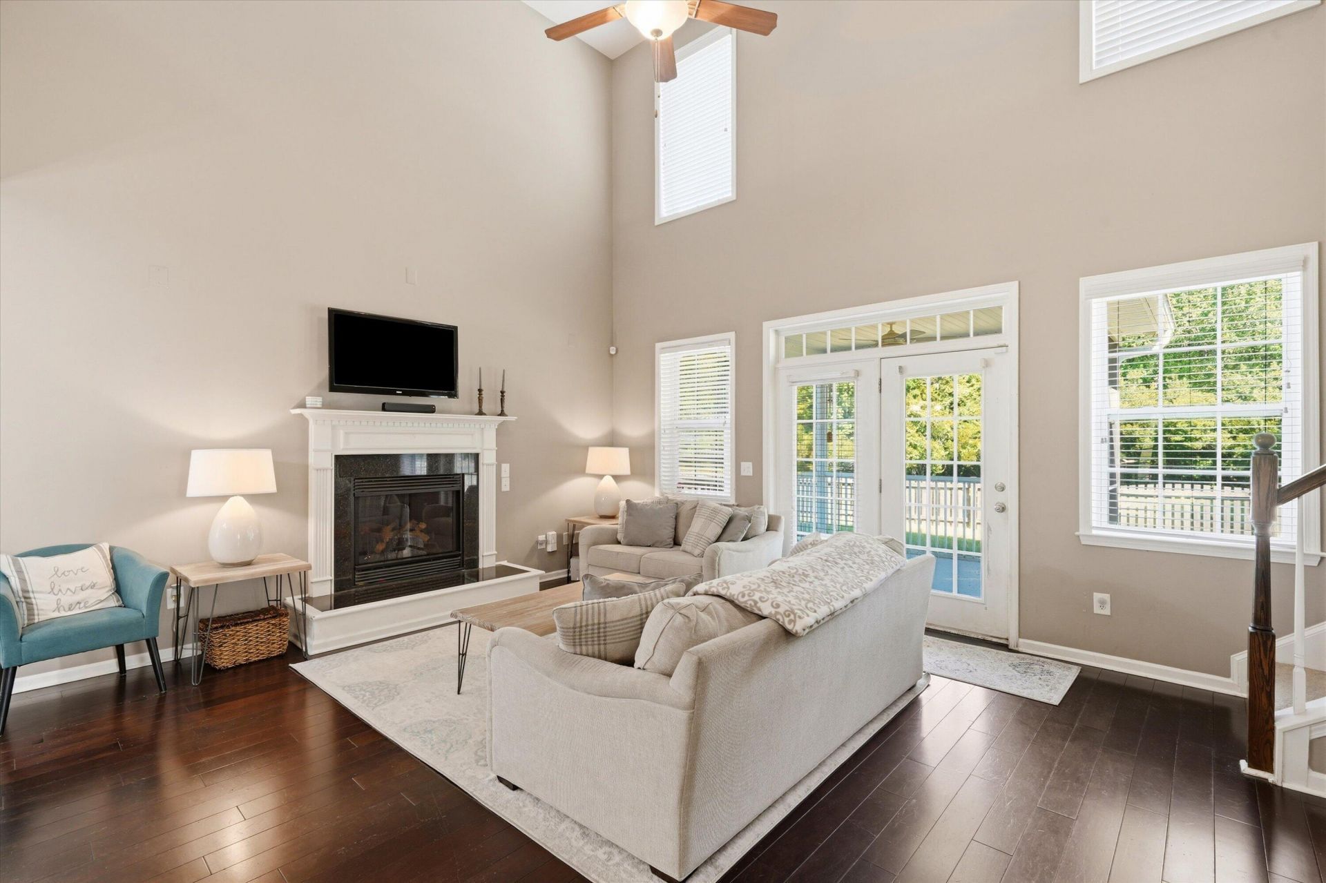 8560 Sentry Circle Photo 3