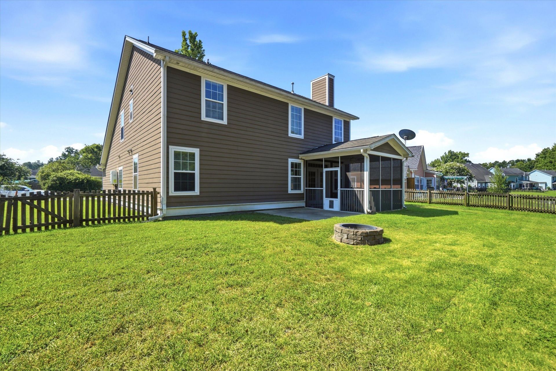 8560 Sentry Circle Photo 33