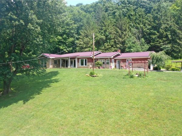 3140 Jersey Hollow Rd., Confluence, PA 15424