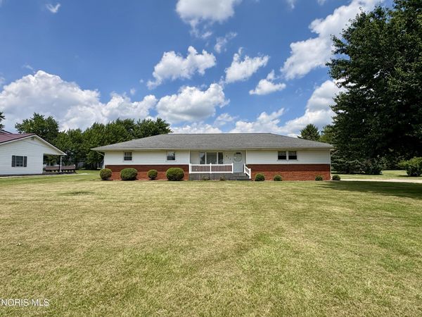 517 Buckeye Drive , Attica, OH 44807