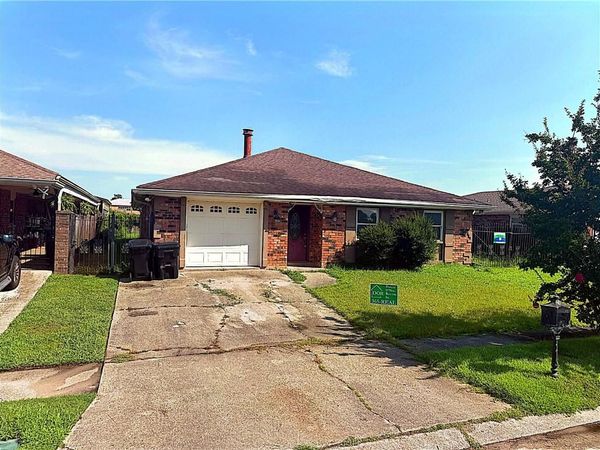 11121 N IDLEWOOD Court , New Orleans, LA 70128
