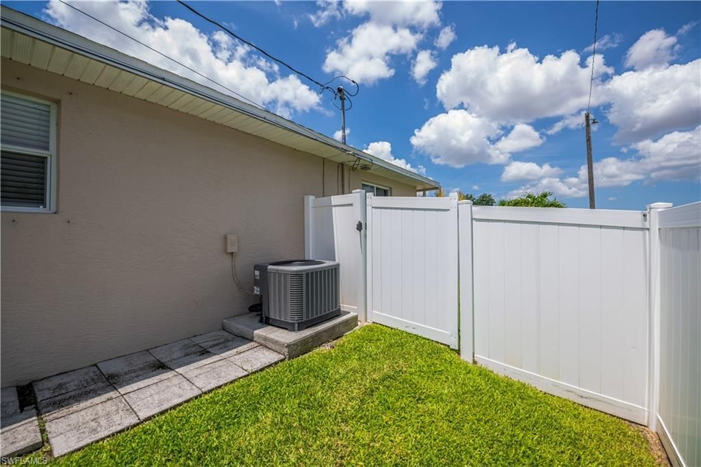 2125 NE 10th Ave, Cape Coral, FL 33909 Photo
