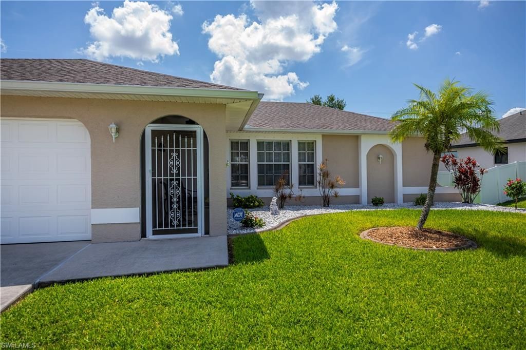 2125 NE 10th Ave, Cape Coral, FL 33909 Photo