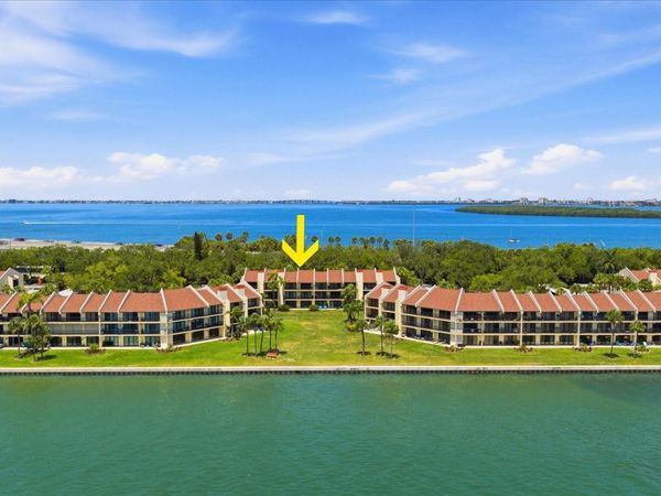 7530 SUNSHINE SKYWAY LANE S, Unit T30, ST PETERSBURG, FL 33711