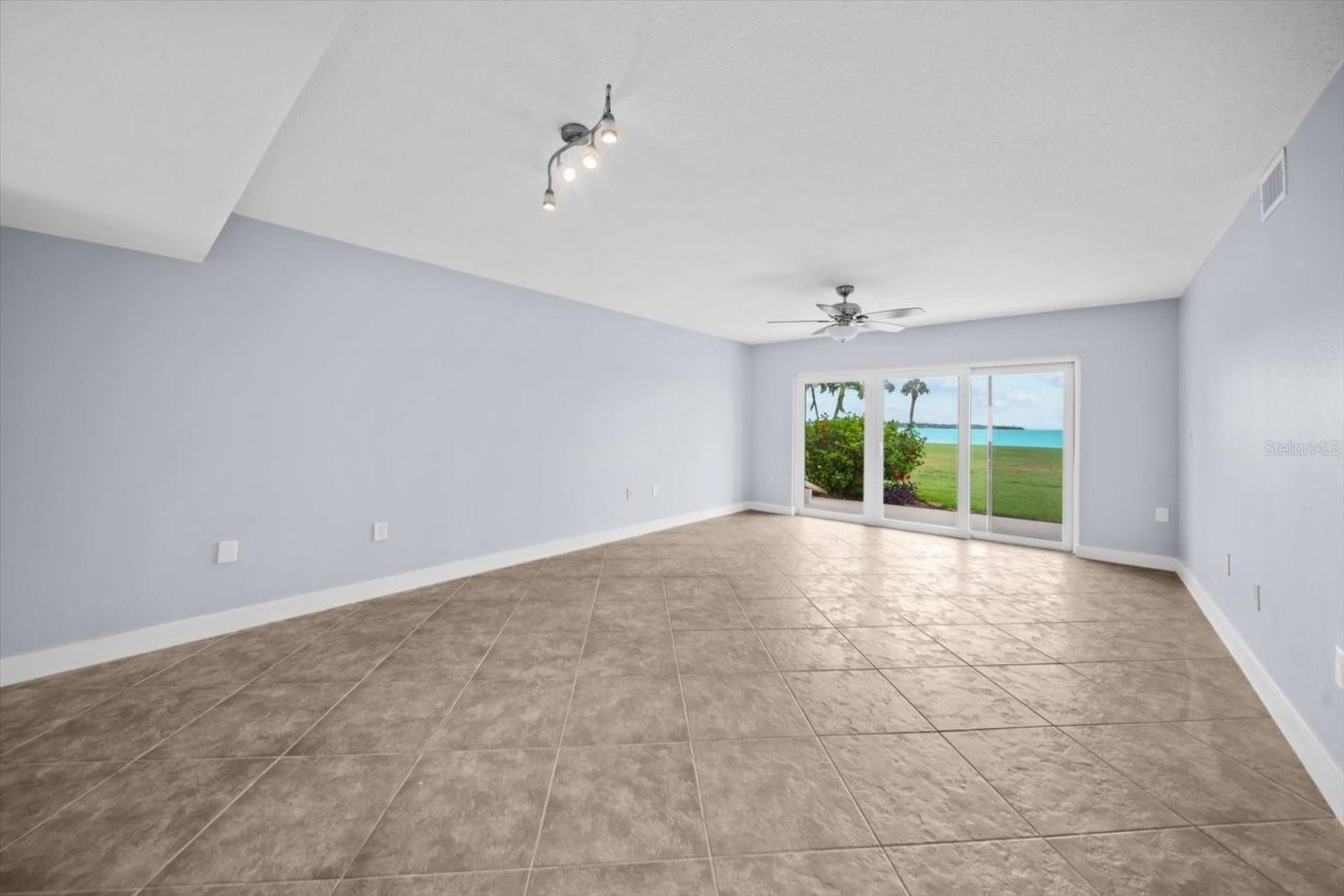 7530 Sunshine Skyway Lane S, Unit T30, Saint Petersburg, FL 33711 Photo