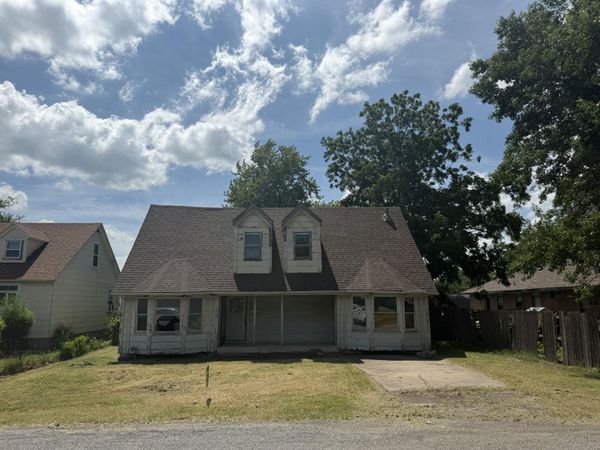 1843 C Street NE, Miami, OK 74354