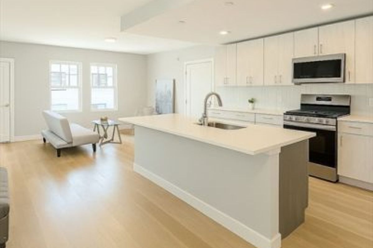 98 Prescott St, Boston, MA 02128