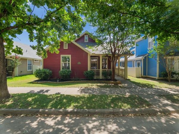 1020 Grey Fox Drive , Savannah, TX 76227