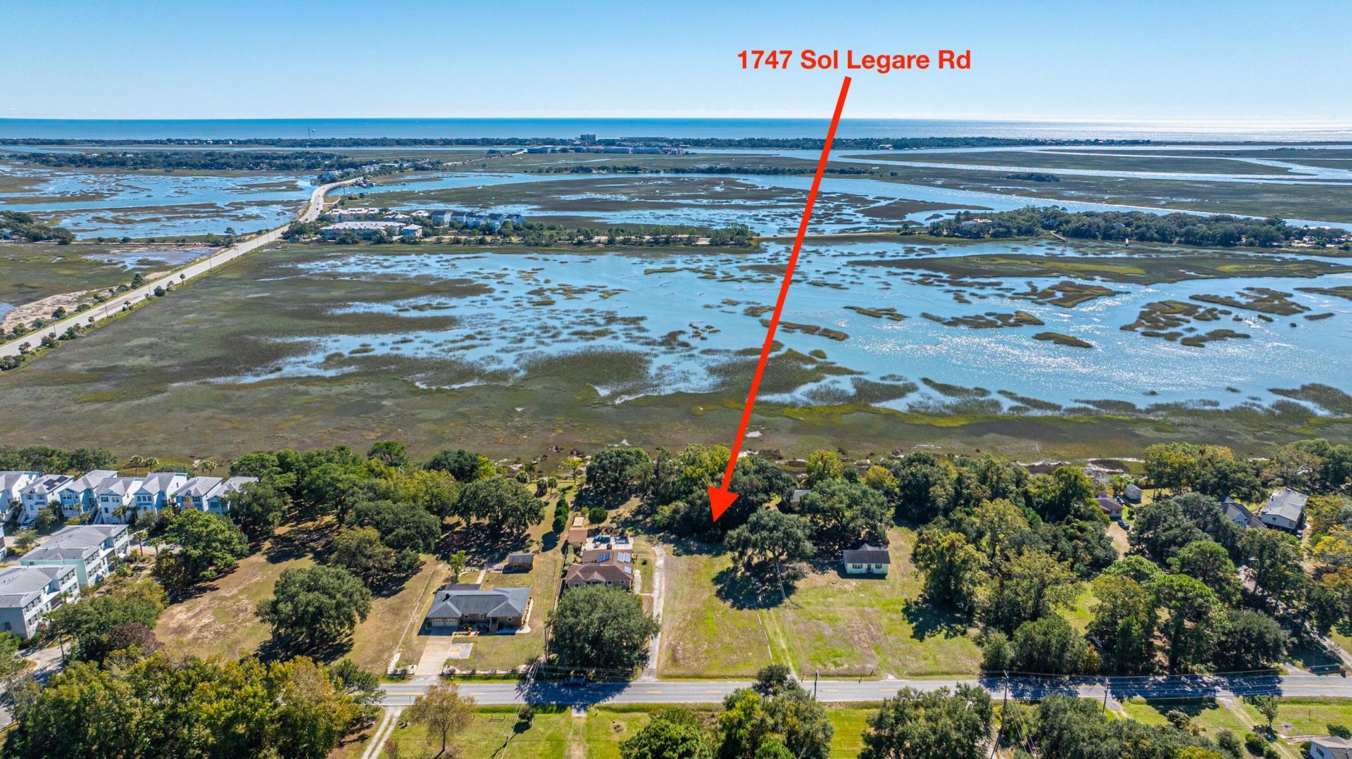 1747 Sol Legare Road Photo 8