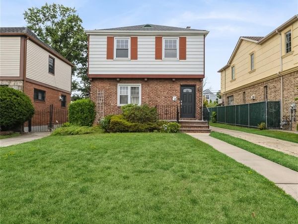 7548 183rd Street, Fresh Meadows, NY 11366