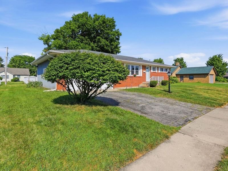 99 Flax Drive, London, OH 43140 Photo 3