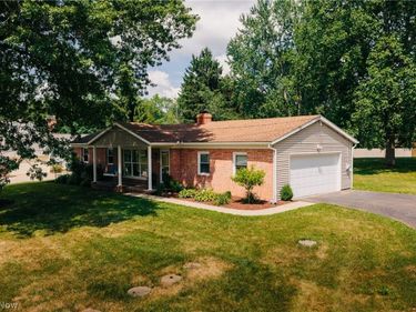 8666 Morning View Avenue NW, Clinton, OH 44216