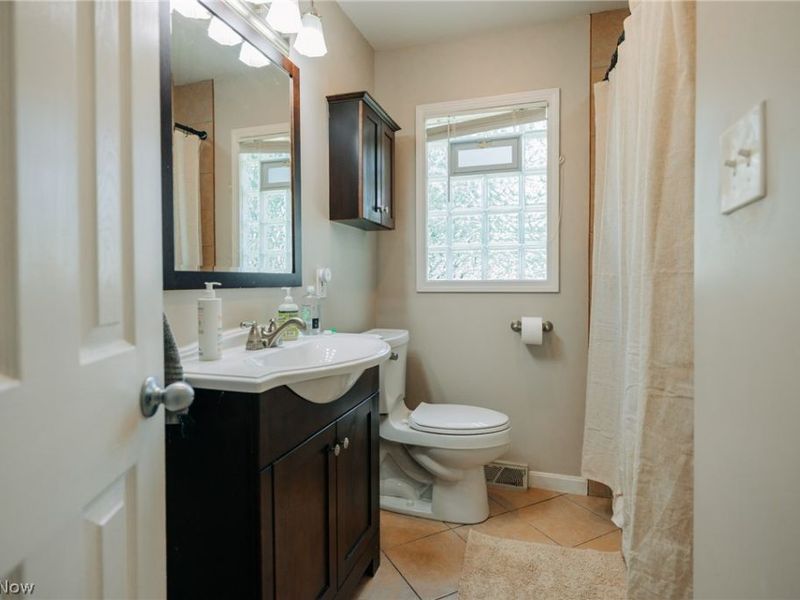 8666 Morning View Avenue NW, Clinton, OH 44216 Photo 13