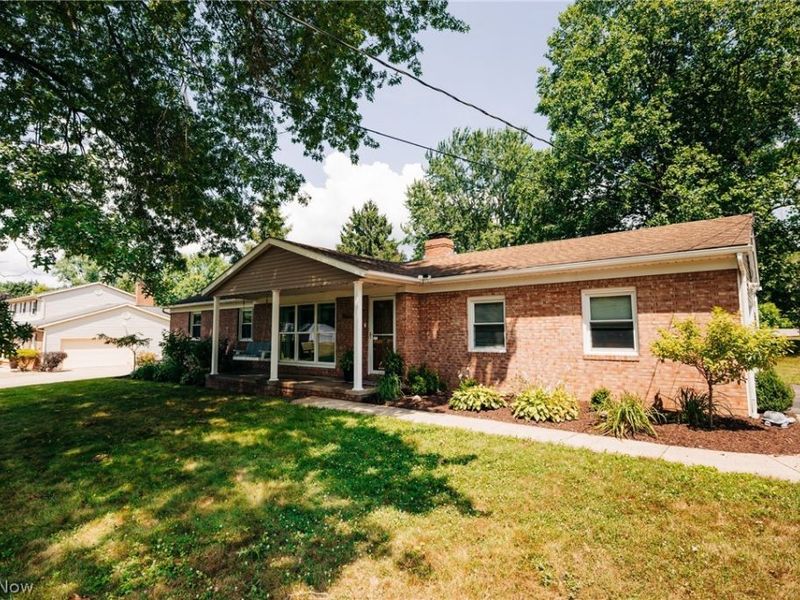 8666 Morning View Avenue NW, Clinton, OH 44216 Photo 3