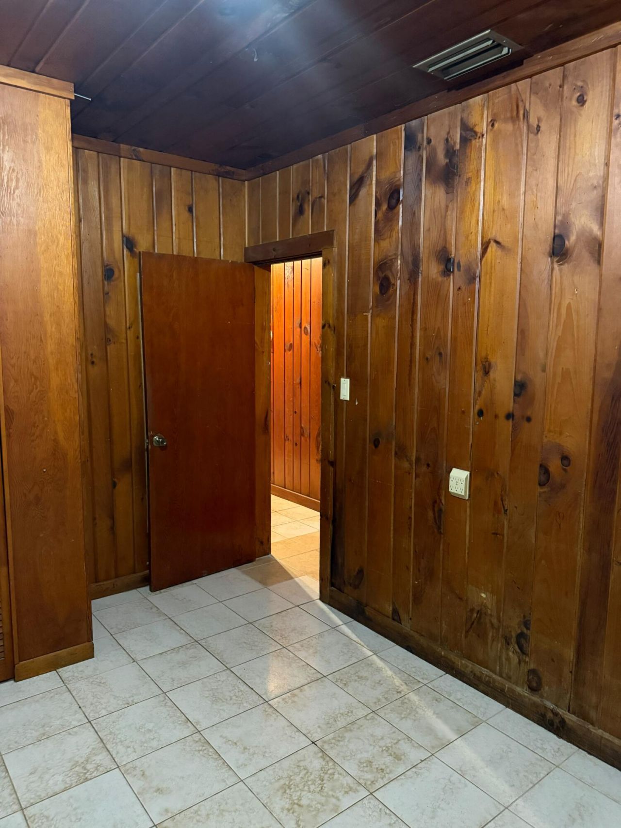 1017 W Lakewood Road, West Palm Beach, FL 33405 Photo