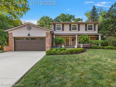 139 Wimbleton Drive, Birmingham, MI 48009