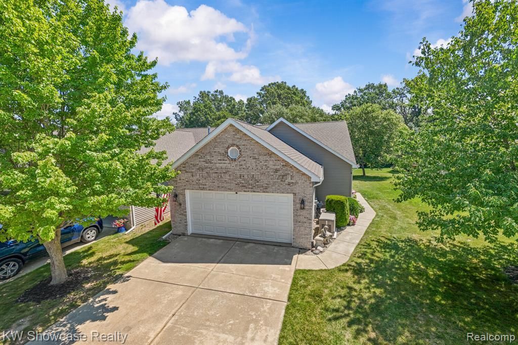 1033 Bluebell Lane, Davison Township, MI 48423 Main Photo