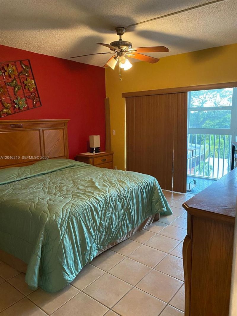 330 SE 2nd St , Unit 403F, Hallandale Beach, FL 33009 Photo