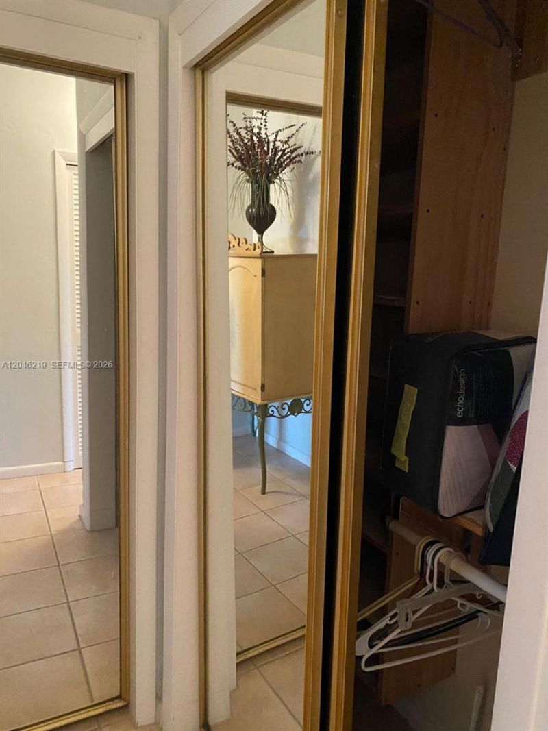 330 SE 2nd St , Unit 403F, Hallandale Beach, FL 33009 Photo