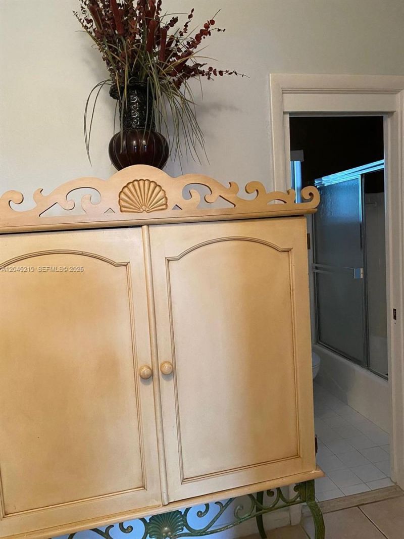 330 SE 2nd St , Unit 403F, Hallandale Beach, FL 33009 Photo