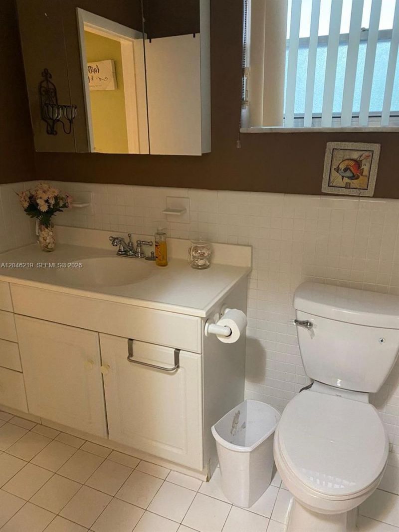 330 SE 2nd St , Unit 403F, Hallandale Beach, FL 33009 Photo