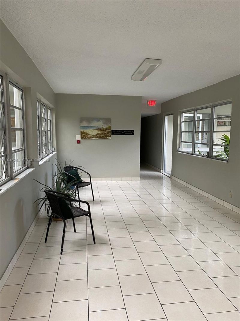330 SE 2nd St , Unit 403F, Hallandale Beach, FL 33009 Photo