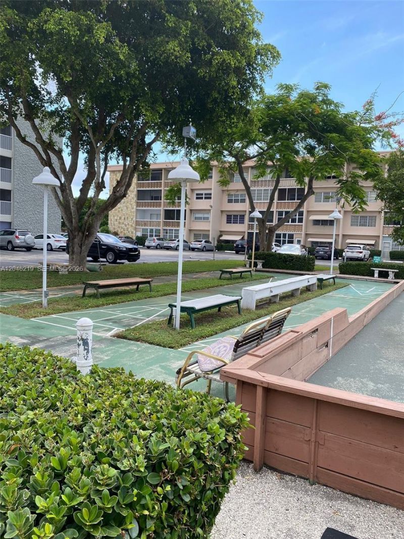 330 SE 2nd St , Unit 403F, Hallandale Beach, FL 33009 Photo