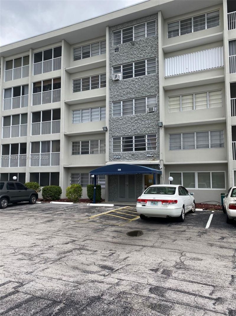 330 SE 2nd St , Unit 403F, Hallandale Beach, FL 33009 Photo