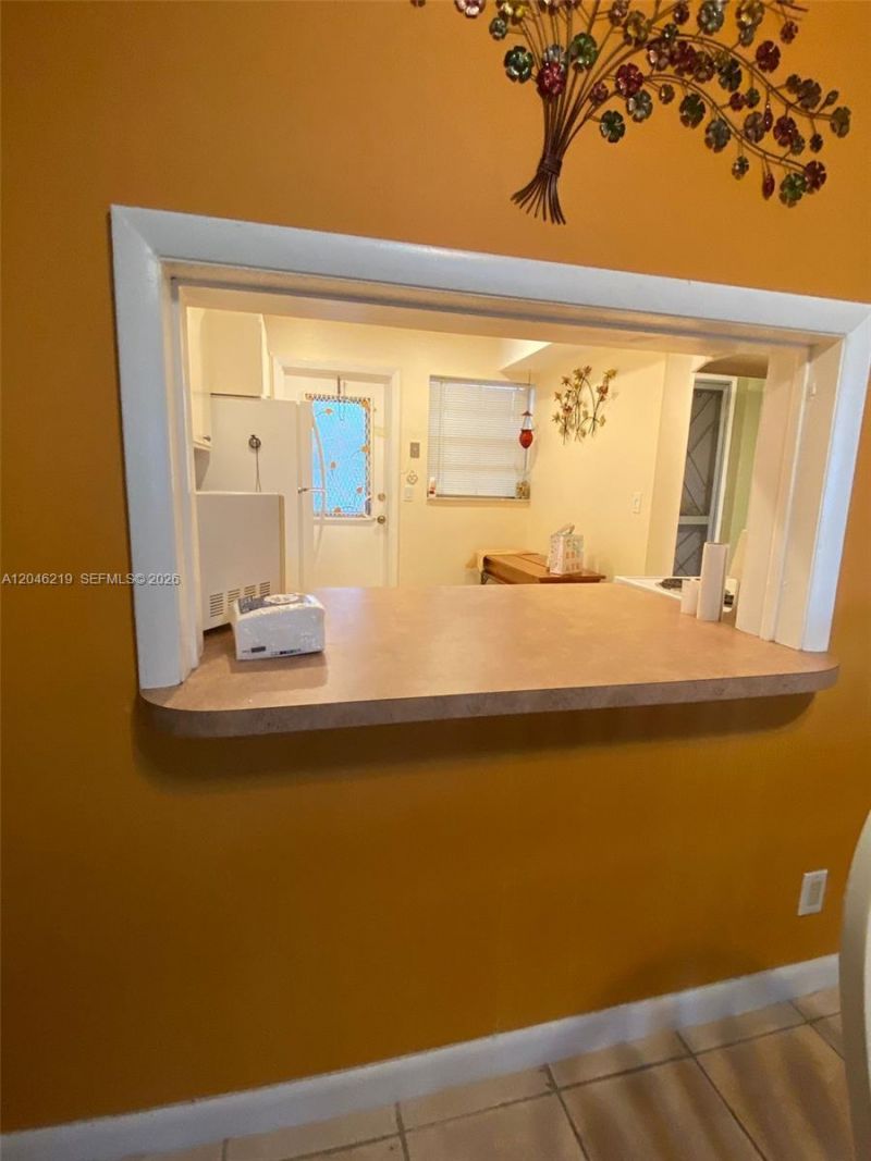 330 SE 2nd St , Unit 403F, Hallandale Beach, FL 33009 Photo