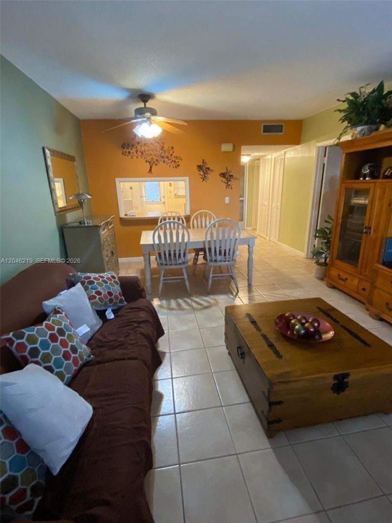 330 SE 2nd St , Unit 403F, Hallandale Beach, FL 33009 Photo