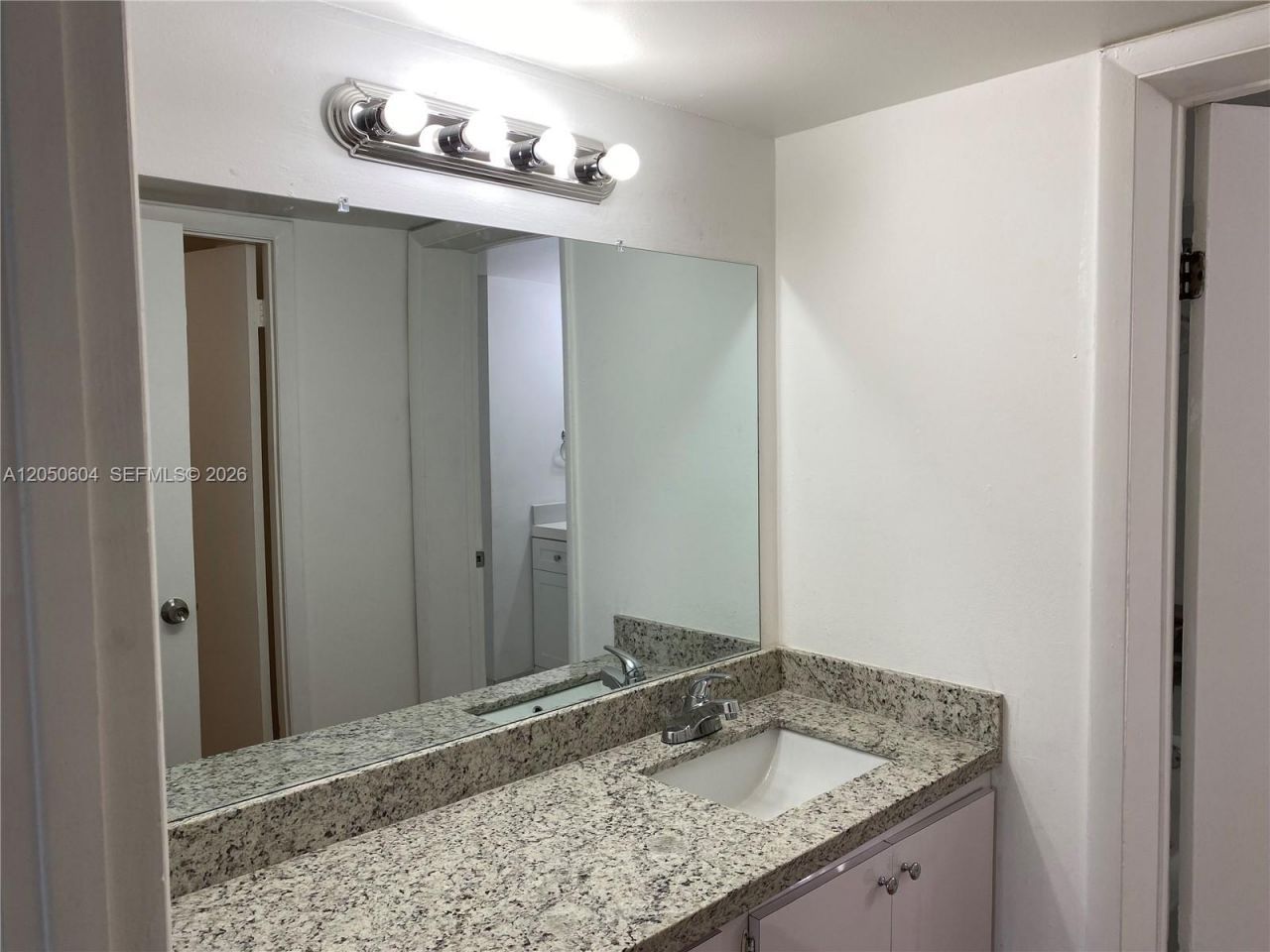 486 NW 165th St Rd , Unit B-307, Miami, FL 33169 Photo