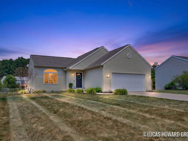 11317 Taunton Drive SE, Lowell, MI 49331