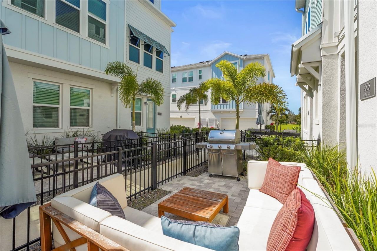 2505 Boone Court , Sarasota, FL 34237 Photo