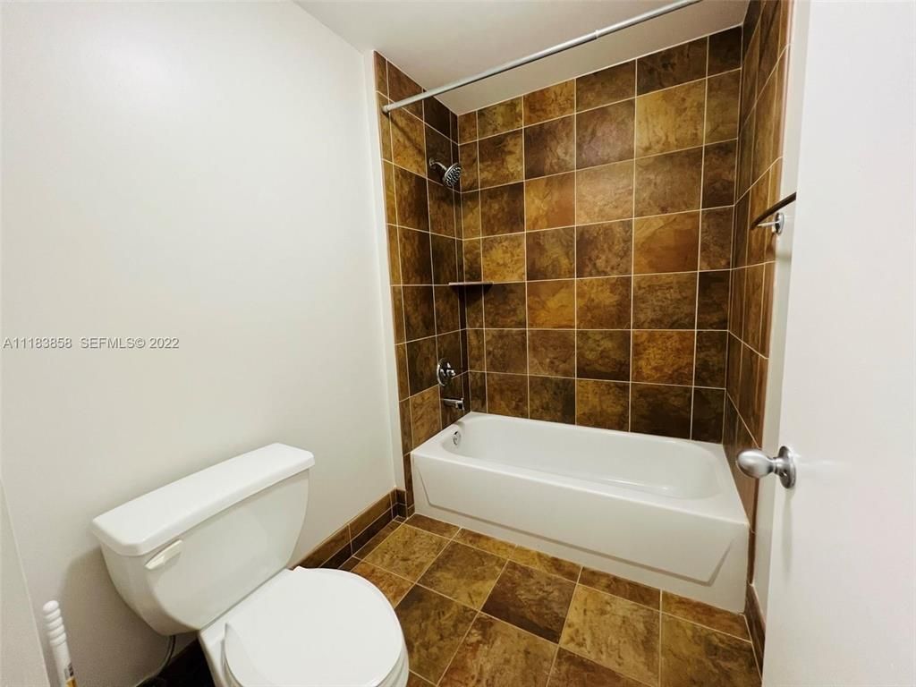 6944 SW 39th Street, Unit B203, Davie, FL 33314 Photo