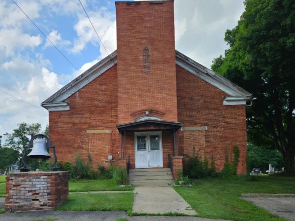 166 E Liberty Street, Martinsburg, OH 43037